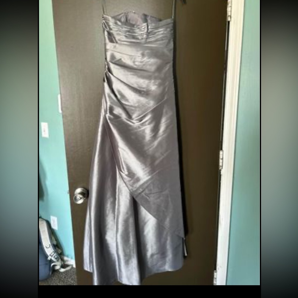 Strapless formal - Picture 3 of 3